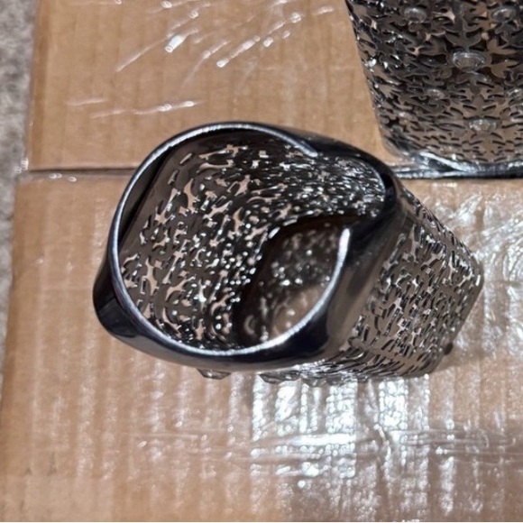 Bath & Body Works Soap Holder Metal Decor - RESERVED for @tiffanywhite895 - Picture 3 of 3